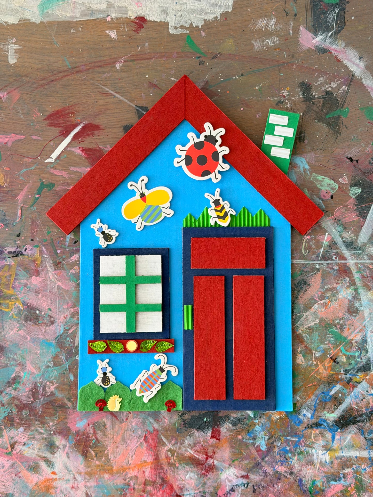 Summer Cottage Craft Kit (Bugs)